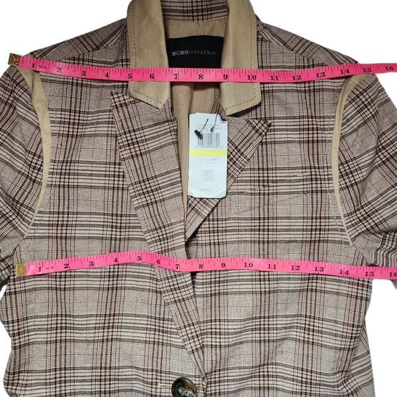 BCBG MAXZRIA, The Single Button Jacket- Manuela. Size: Medium - Picture 8 of 9